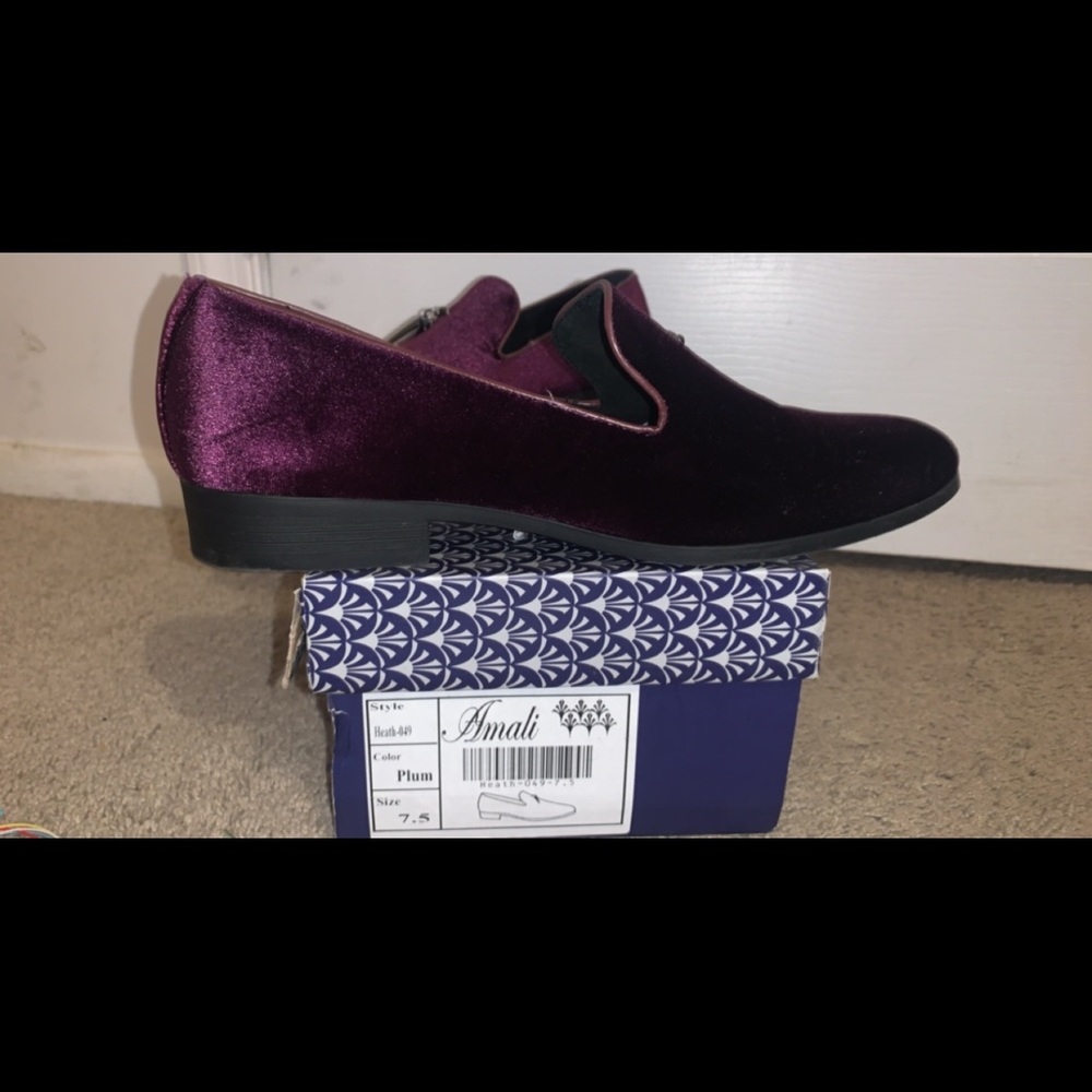 Almali Plum Dress Shoes Size 7.5 men